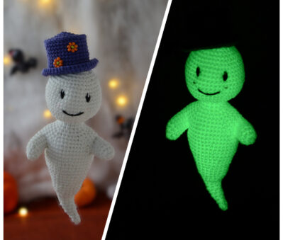 Montage photo d'un fantôme au crochet. À gauche, il apparaît blanc avec un chapeau violet décoré de fleurs oranges en perles, flottant devant un fond clair évoquant une brume ou une toile d’araignée épaisse, orné de lumières et de citrouilles. À droite, le même fantôme photographié dans le noir, émettant une lueur verte phosphorescente.