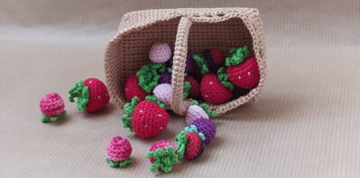 panier de fruits rouges au crochet